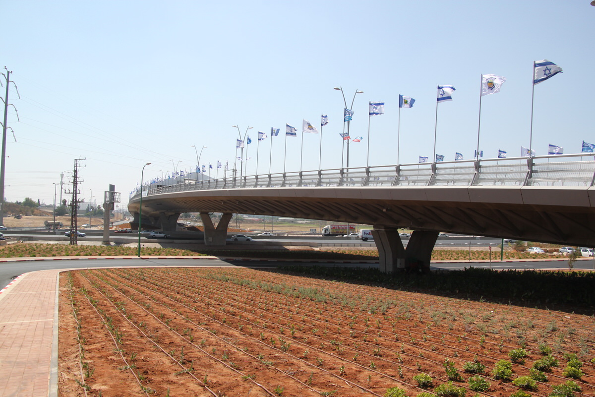 אם המושבות 7